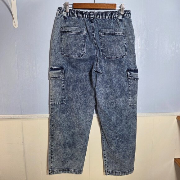 Madden Girl Extra Large Vintage Wash Elastic Waist Wide Leg Cargo Jeans - Picture 6 of 10